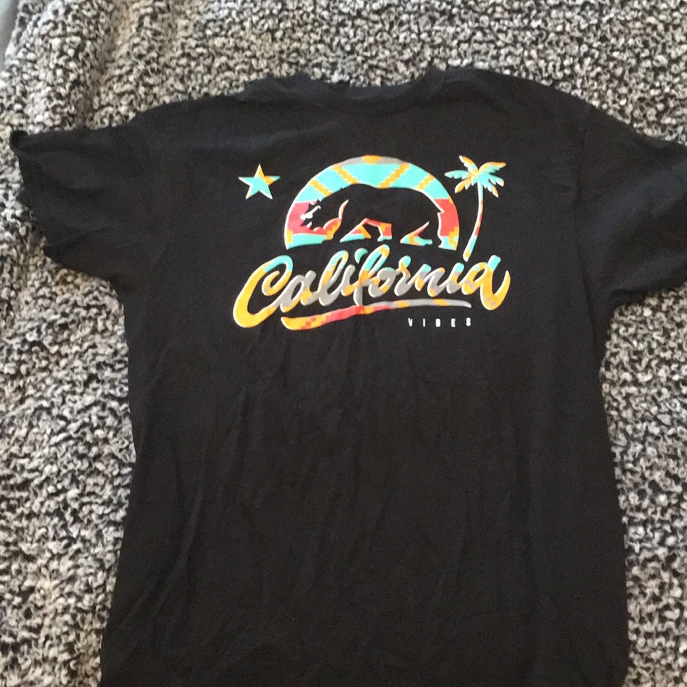 Short sleeve graphic tee